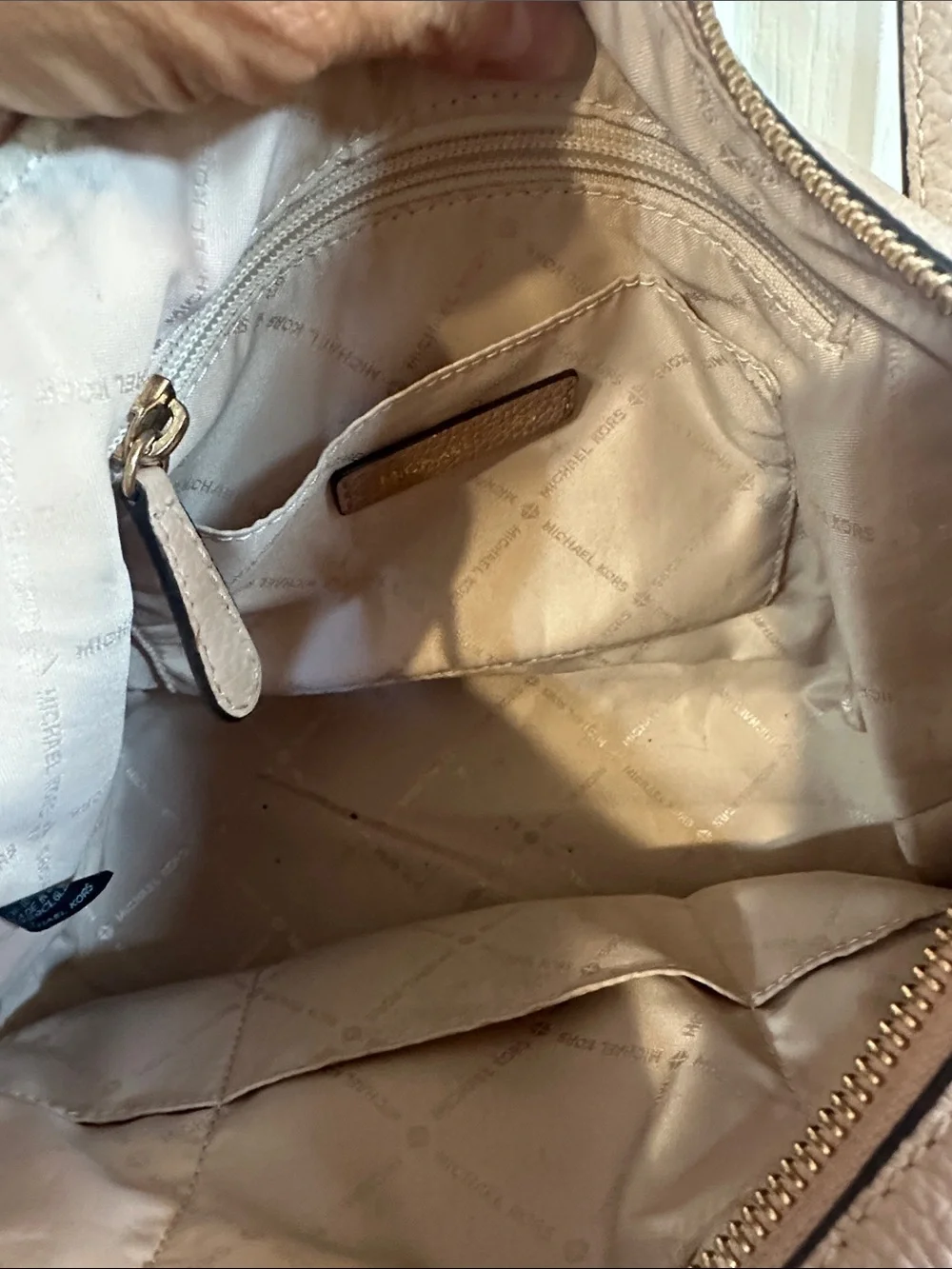 Michael Kors Beige Leather Shoulder Bag